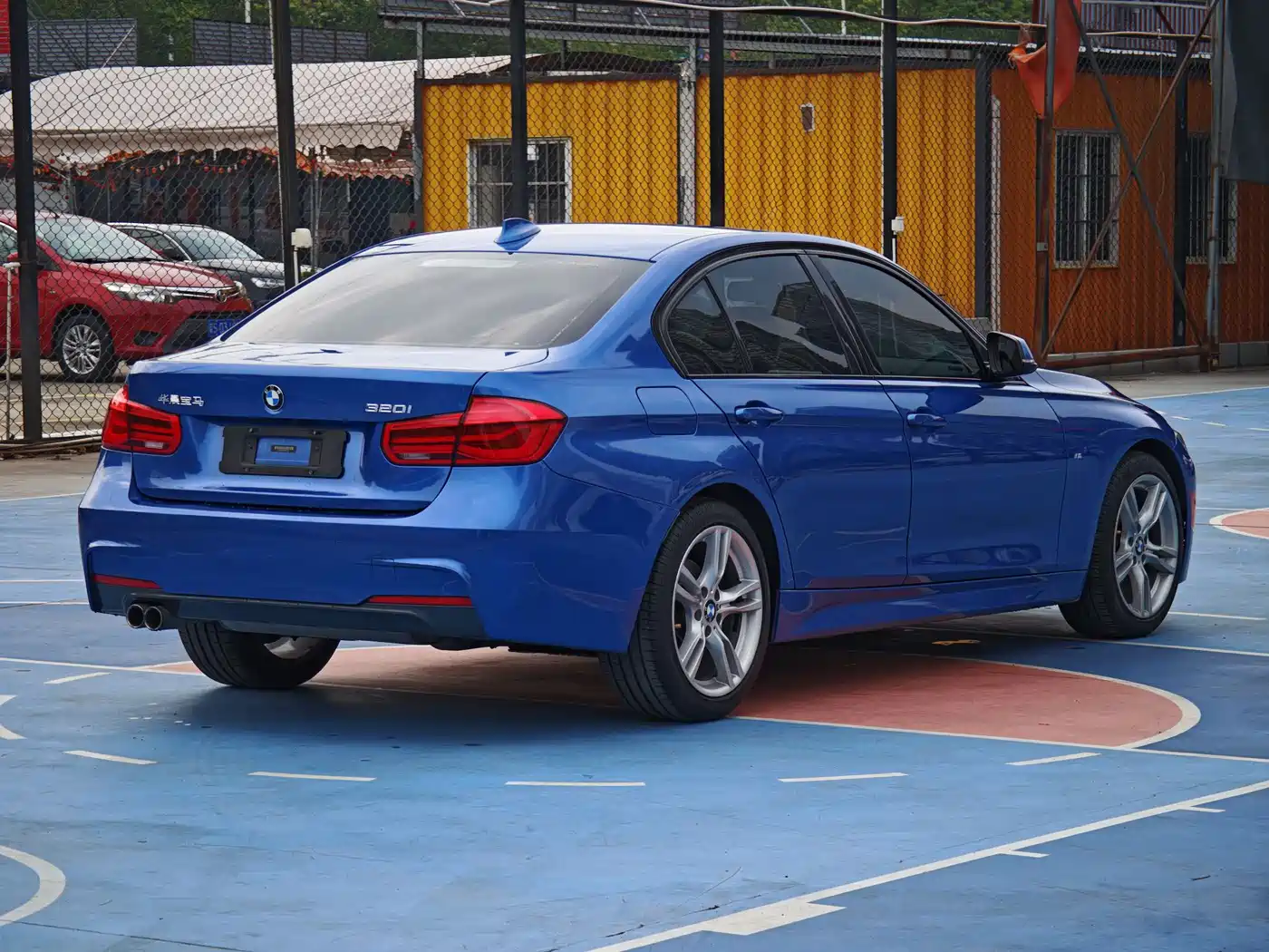 BMW 3 Series 2017 320i M Sport фото 19
