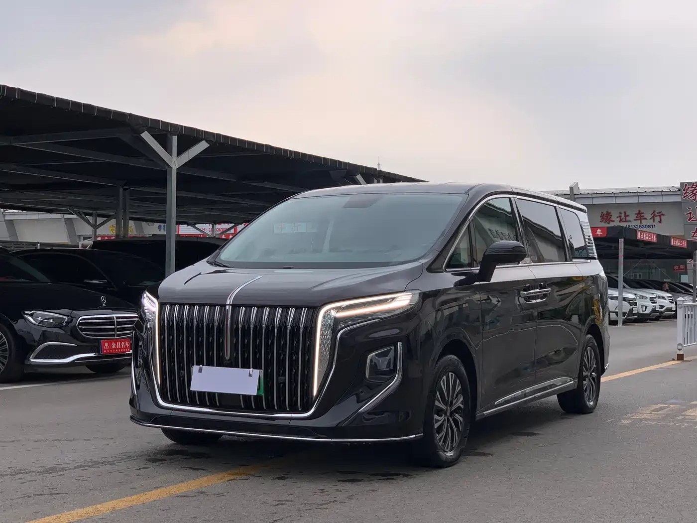 Hongqi HQ9 PHEV 2024 Model 2.0T AWD Business Edition