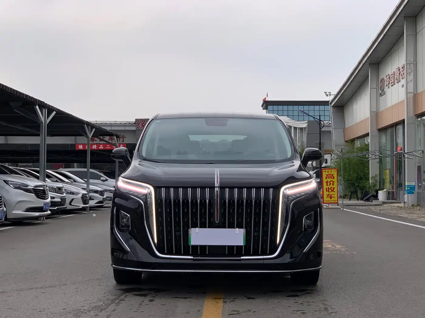 Hongqi HQ9 PHEV 2024 Model 2.0T AWD Business Edition фото 2