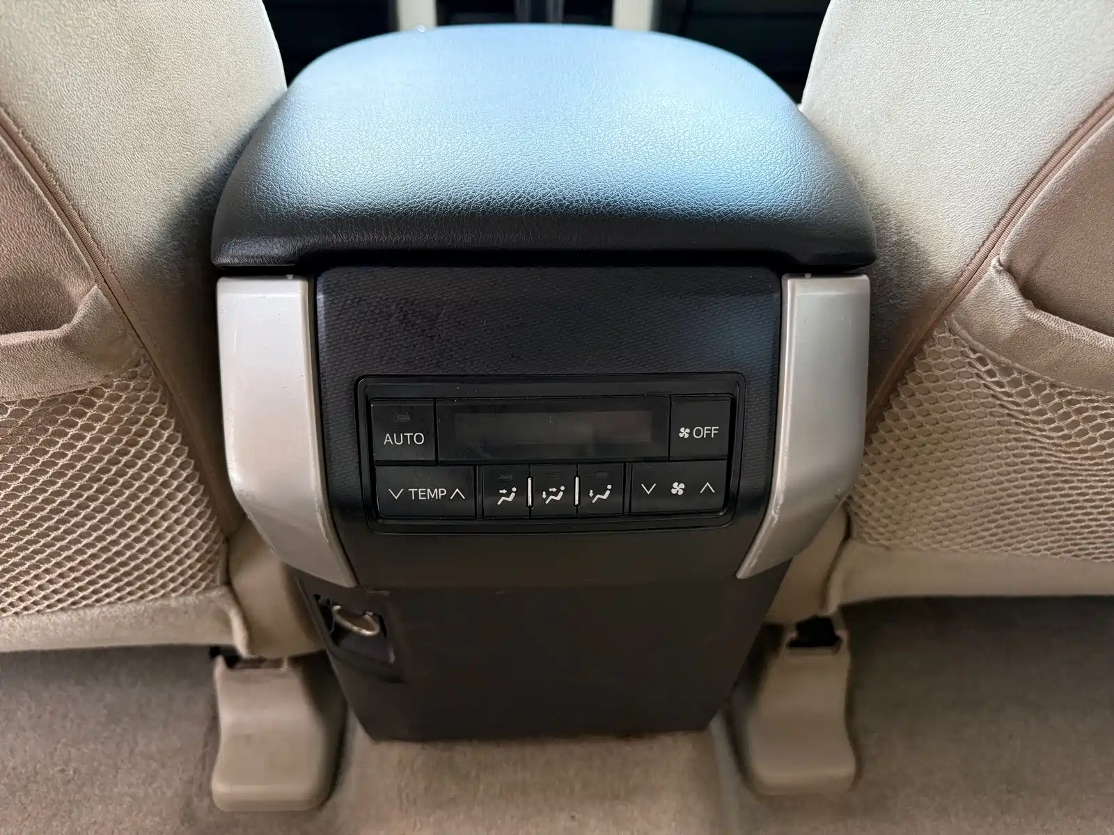 Фото 16 - Toyota Prado