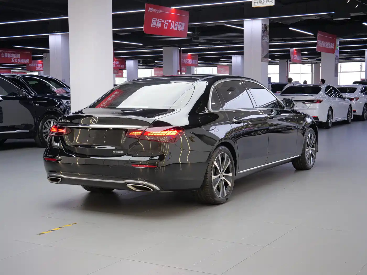 Mercedes-Benz E-Class New Energy 2023 E 350 e L Plug-in Hybrid Sedan фото 7