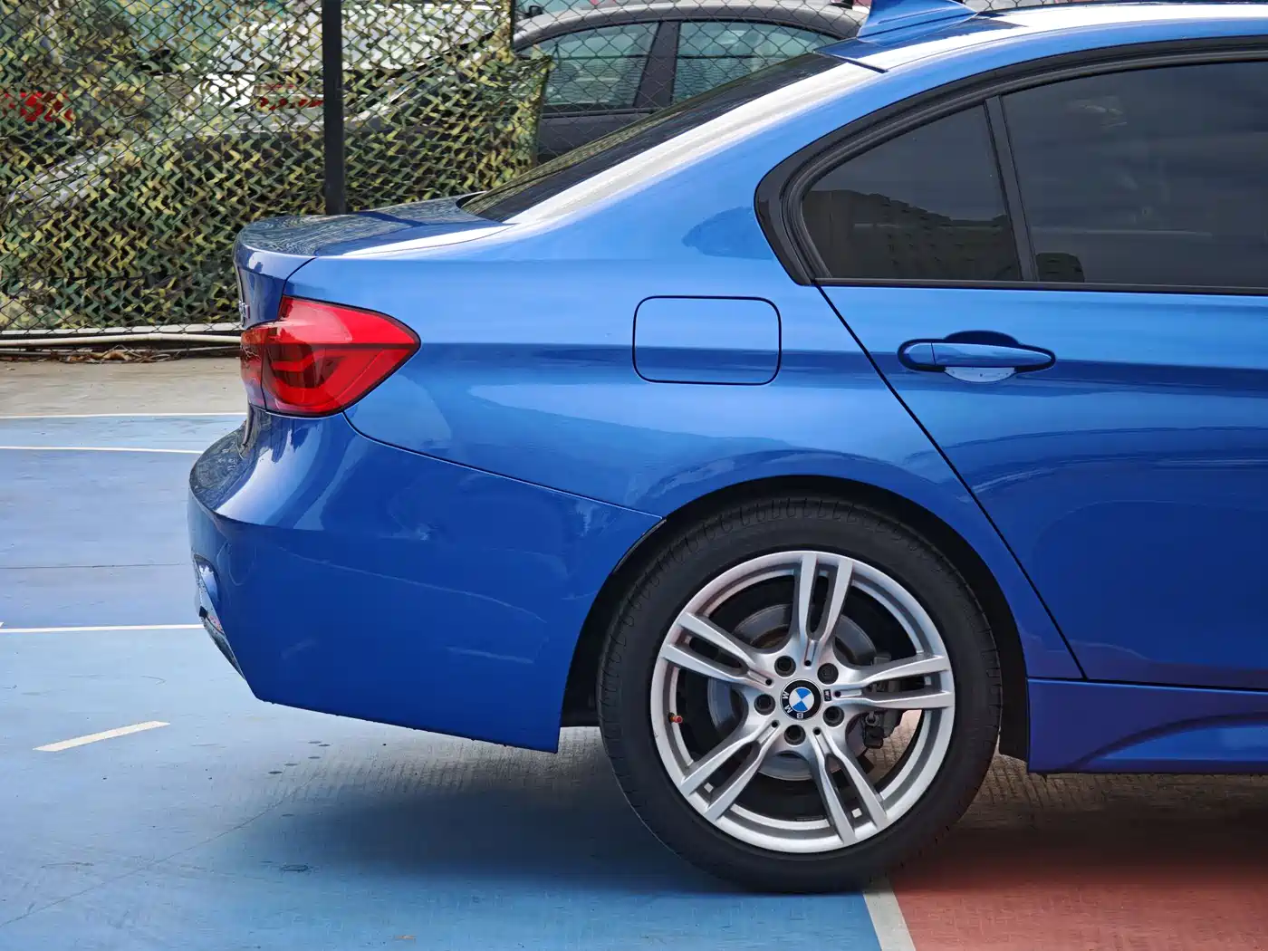 BMW 3 Series 2017 320i M Sport фото 8