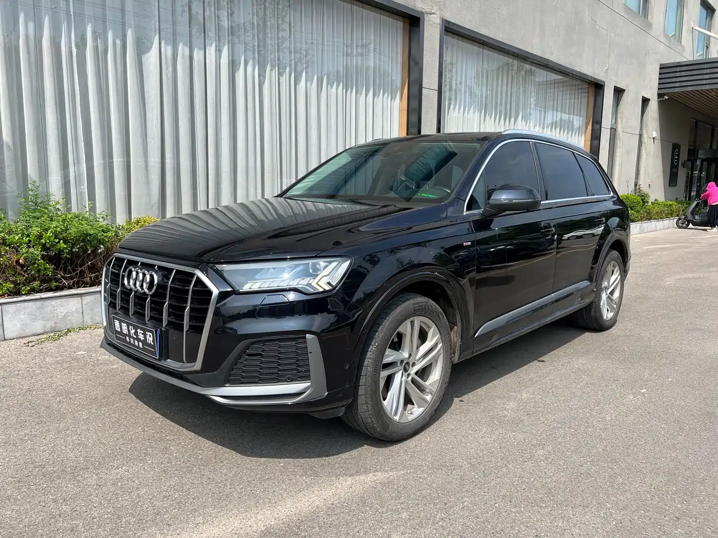 Фото 1 - Audi Q7