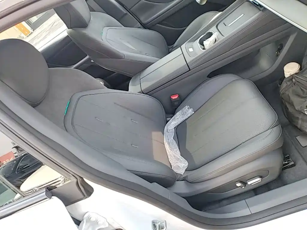 Dongfeng Yipai eπ007 2026 2025 EREV 230Pro Cruise Edition