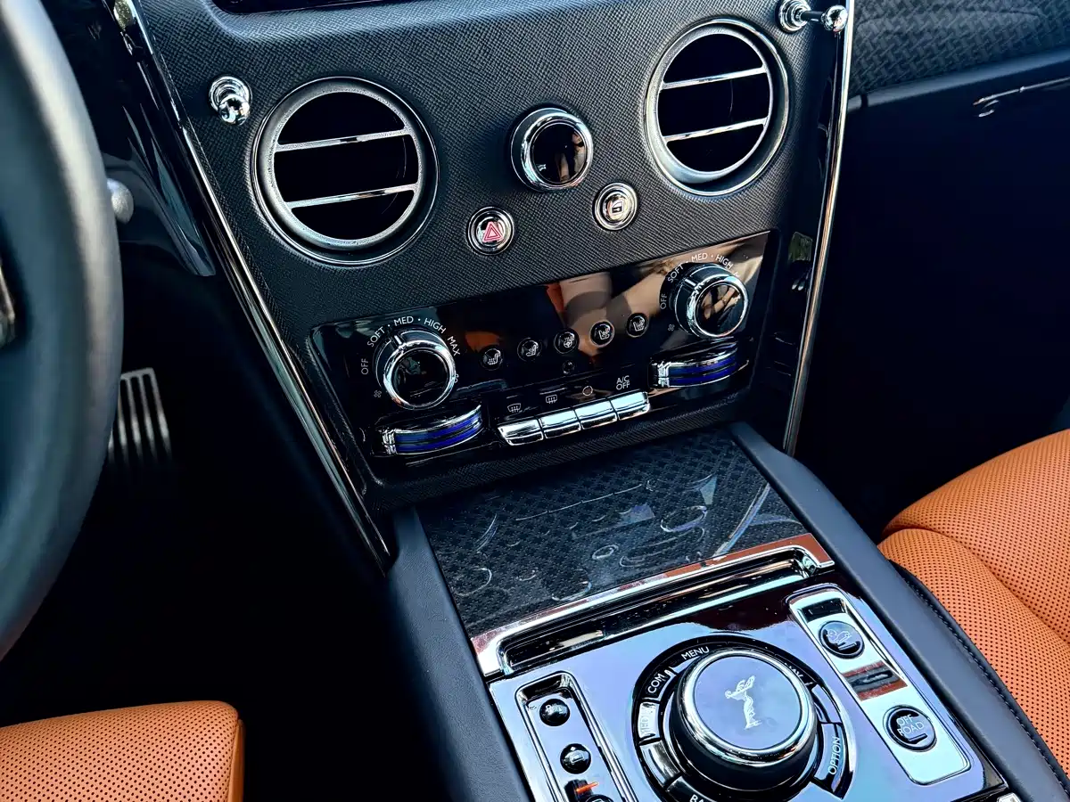 Rolls-Royce Cullinan 2023 2024 Black Badge
