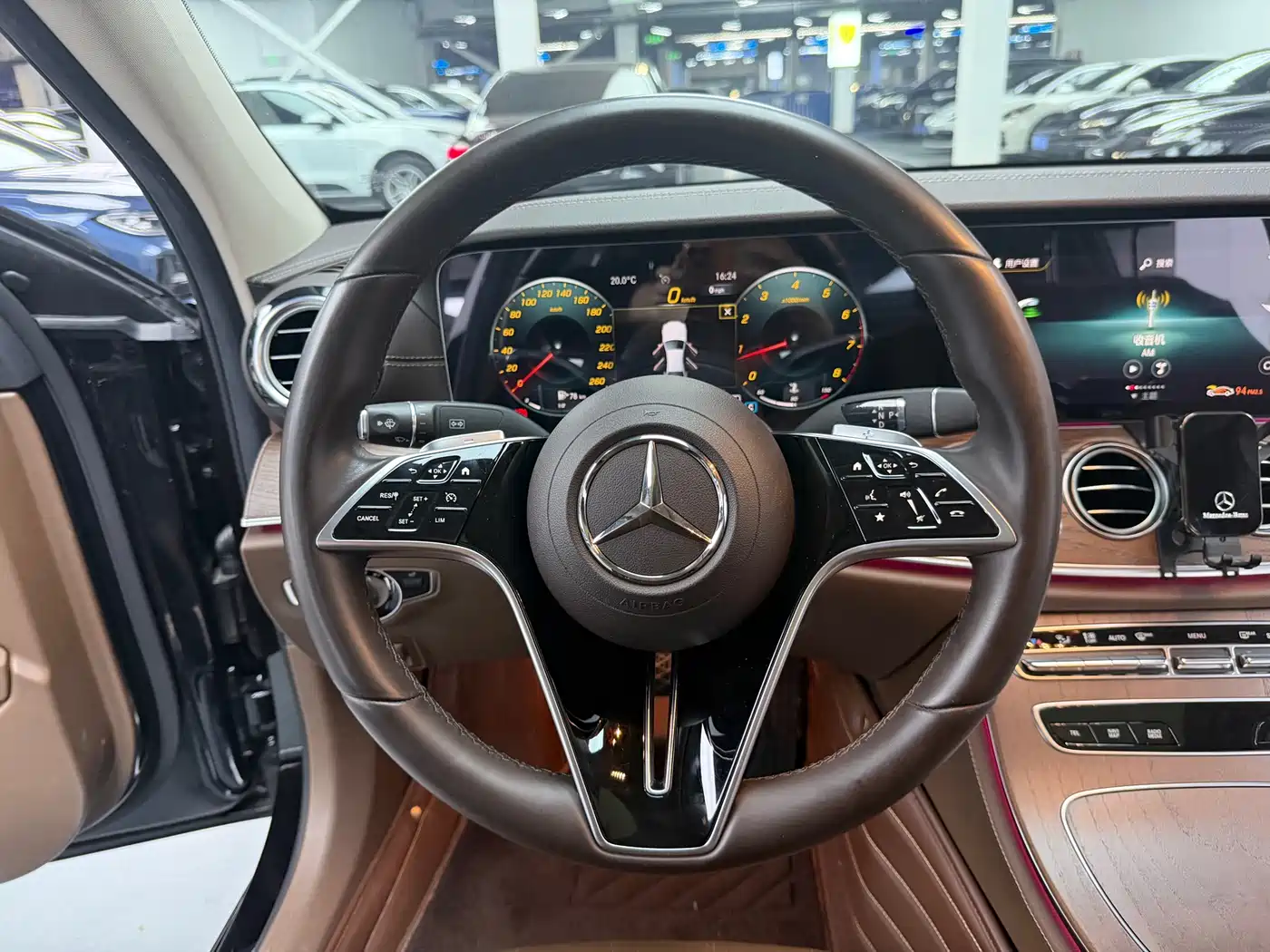 Mercedes-Benz E-Class 2022 E 300 L Fashion фото 8