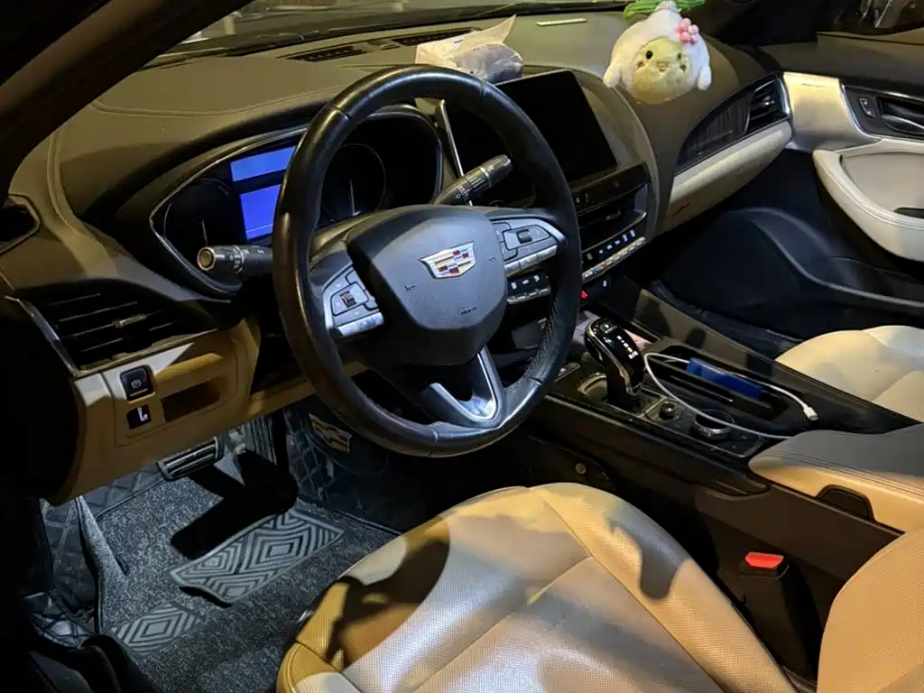 CADILLAC CT5