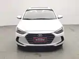 Photo 3 - Hyundai Elantra