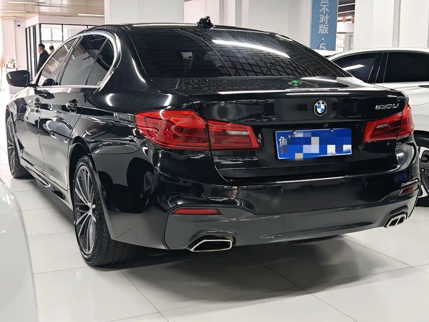 BMW 5 Series 2020 530Li Leading M Sport Package фото 4