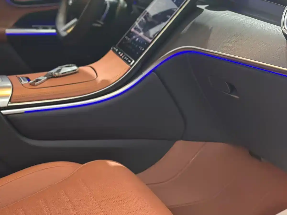 Mercedes-Benz GLC 2024 GLC 260 L 4MATIC Luxury 5-seater фото 8