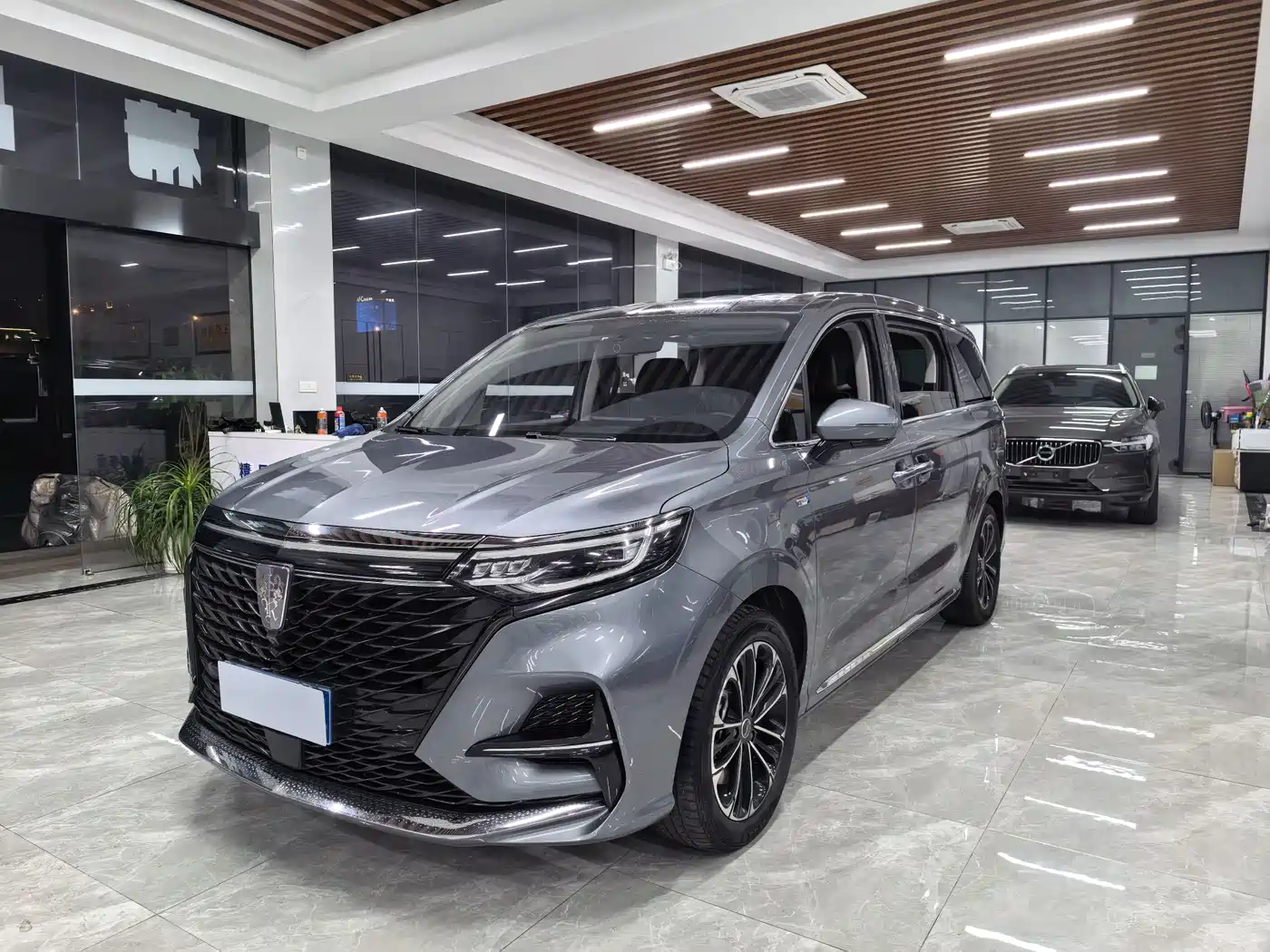 ROEWE IMAX8