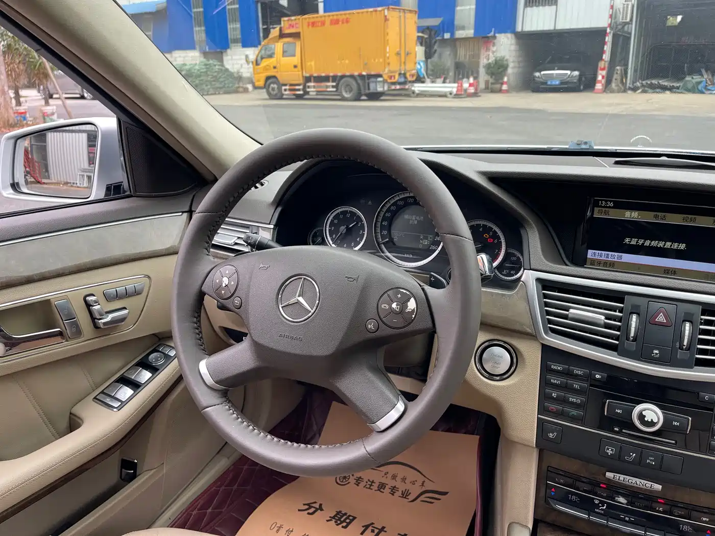 Mercedes-Benz E-Class (Import) 2009 Model E 300 Elegance Version фото 10