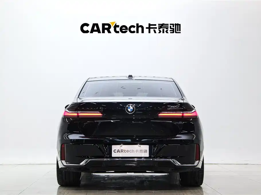 BMW 7 Series 2023 Model 740Li Leading M Sport Package фото 6