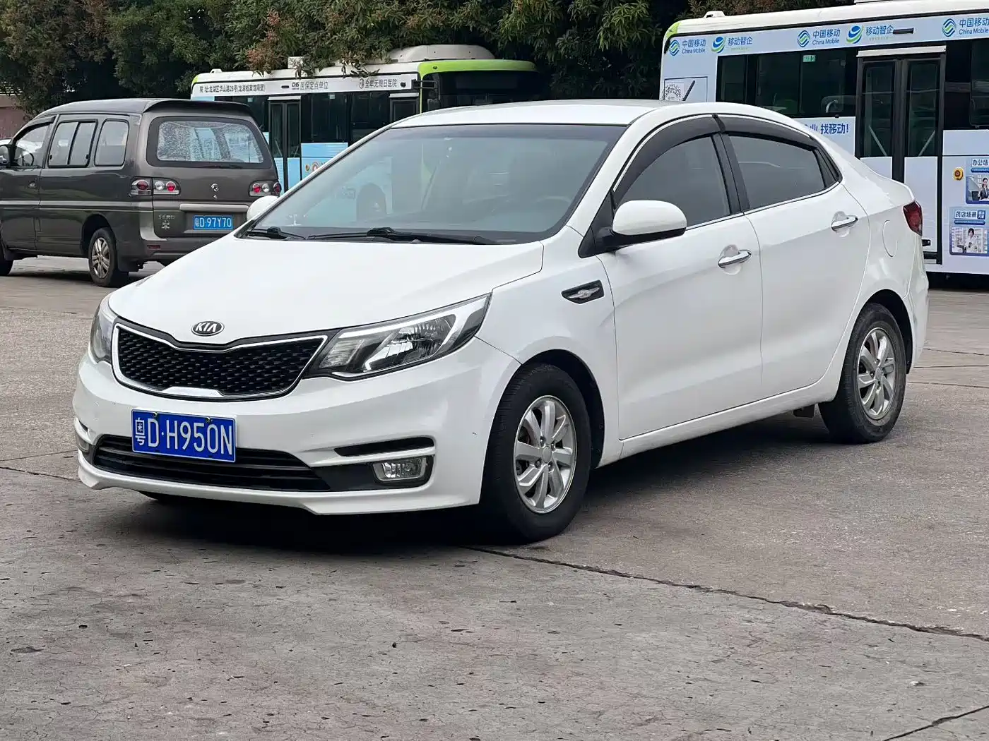 Kia K2 2015 Sedan 1.4L AT GLS