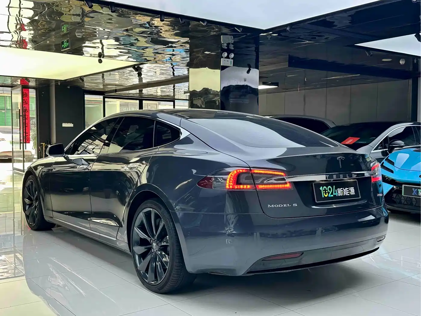 TESLA MODEL S