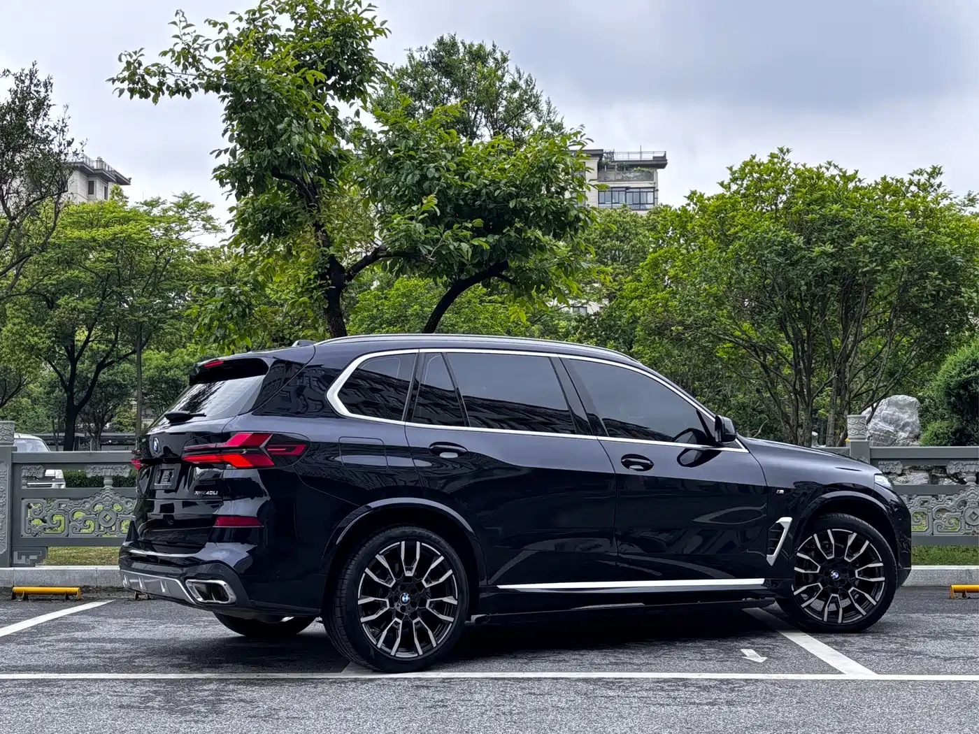 BMW X5 2023 xDrive 40Li M Sport Package фото 4