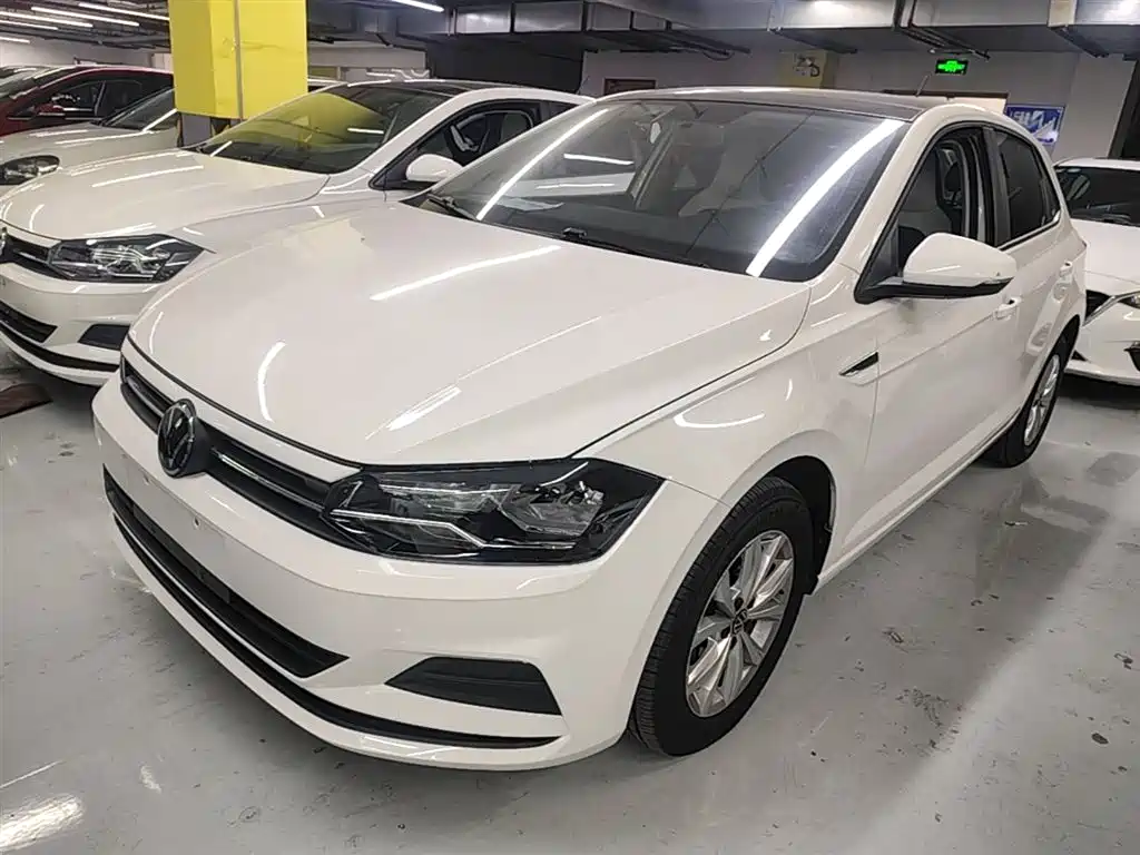 Volkswagen Polo 2021 Plus 1.5L Automatic Colorful Tech Edition фото 2