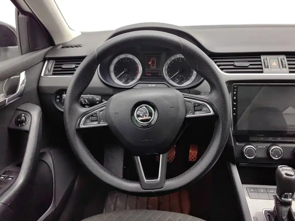 صورة 11 - Škoda Octavia