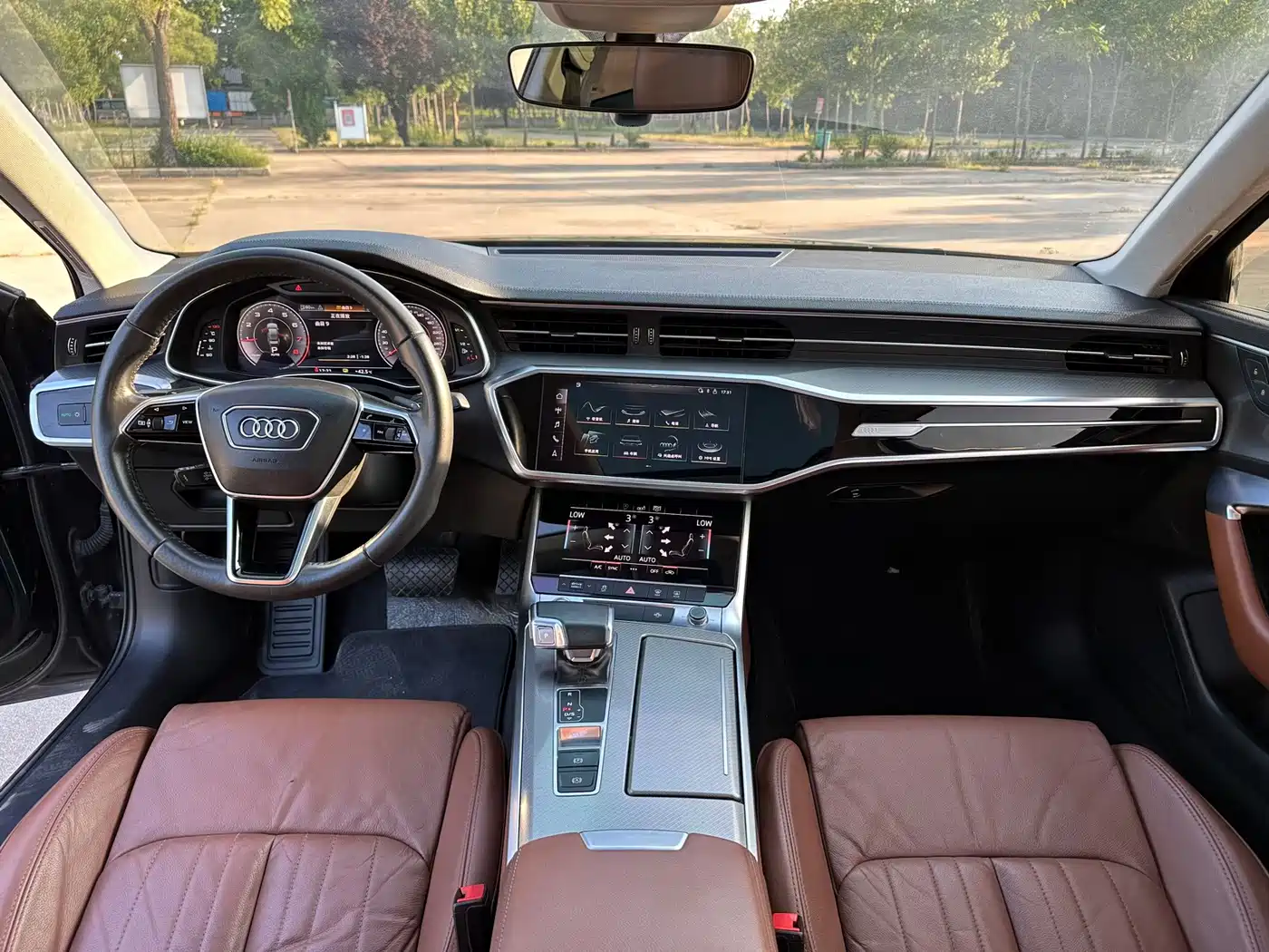 Фото 9 - Audi A6L