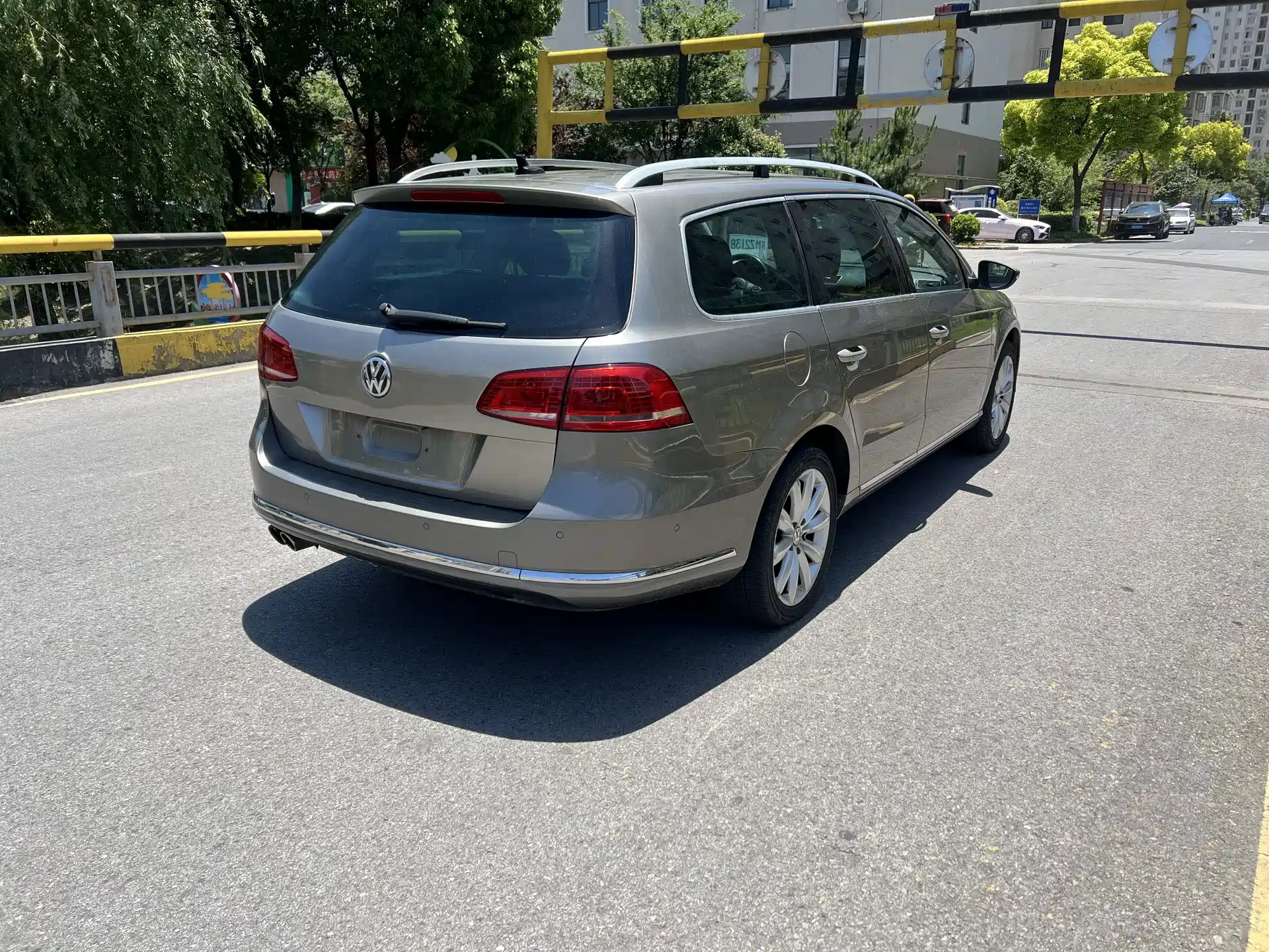 Фото 3 - Volkswagen Magotan (Import)