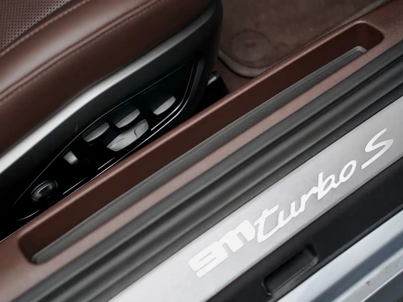 Porsche 911 2022 Turbo S 3.7T фото 12
