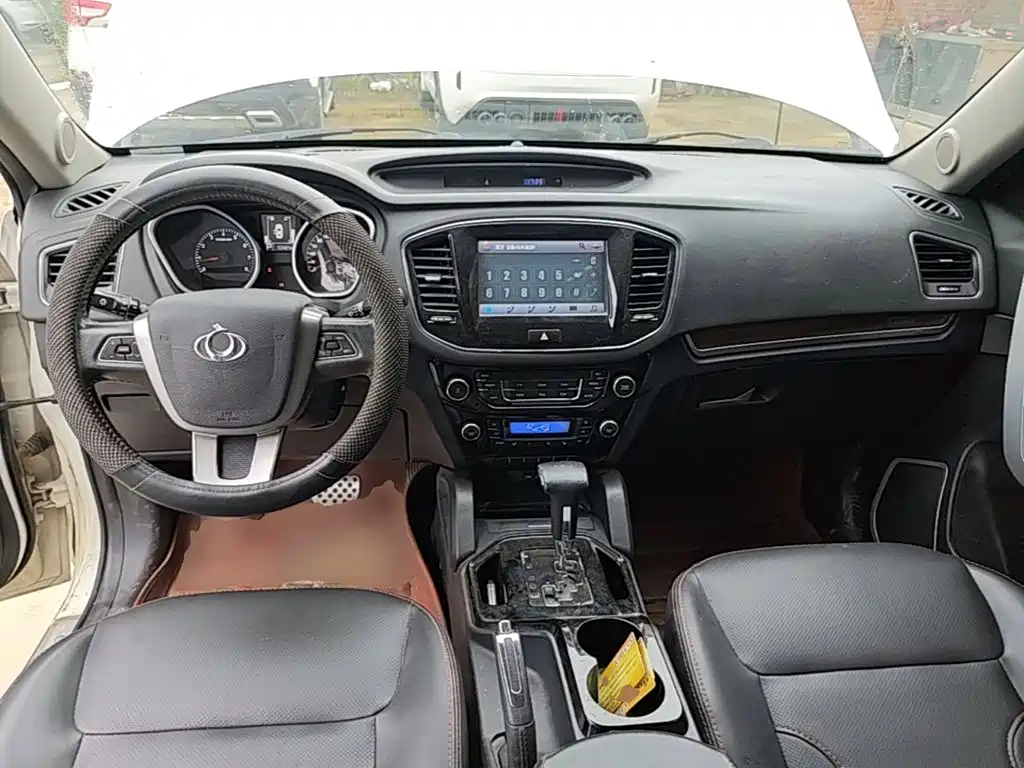 Photo 10 - Geely GX7