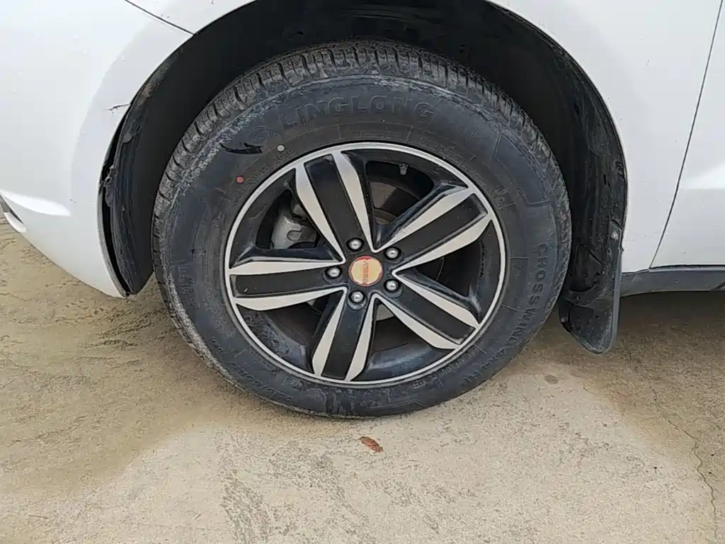 Photo 23 - Geely GX7
