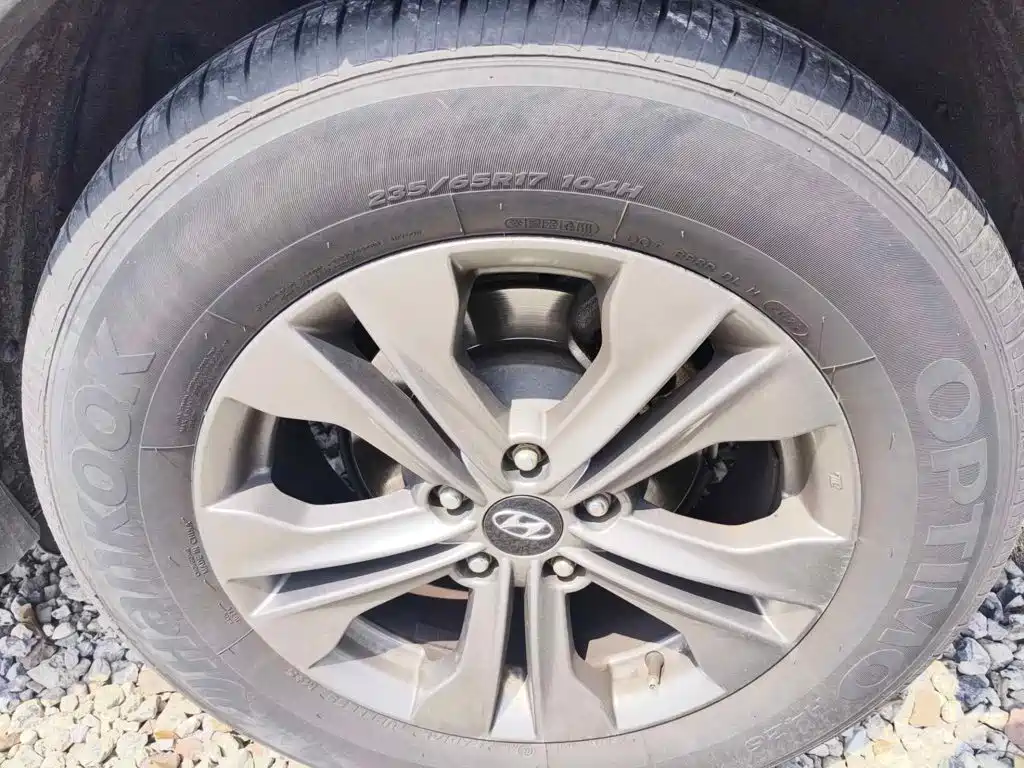 Фото 7 - Hyundai Santa Fe