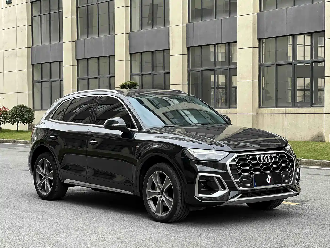 Audi Q5L 2021 45 TFSI Luxury Dynamic фото 3