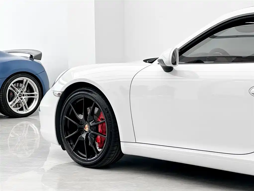 Porsche 911 2012 Carrera S 3.8L фото 9