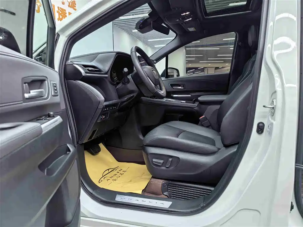TOYOTA GREVIA