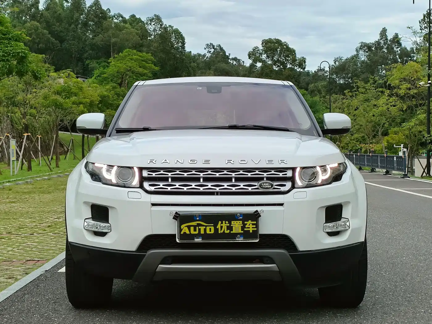 Land Rover Range Rover Evoque (Import) 2014 2013 Model 2.0T 5-door Brilliant Edition