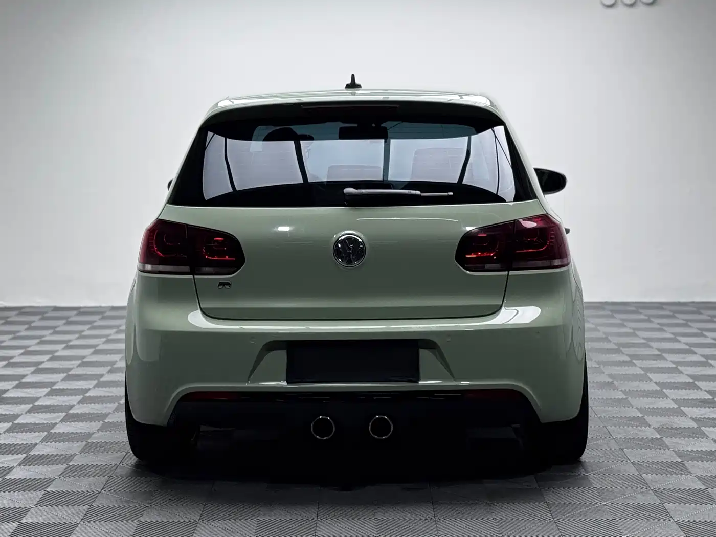 Volkswagen Golf (Import) 2011 2.0TSI R фото 5