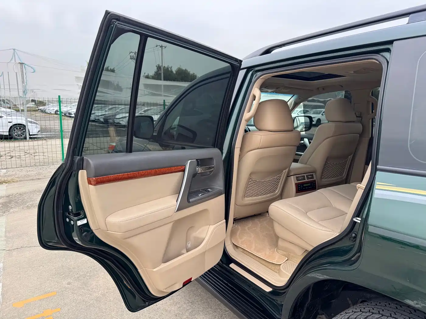 Toyota Land Cruiser 2012 4.0L Automatic VX фото 15