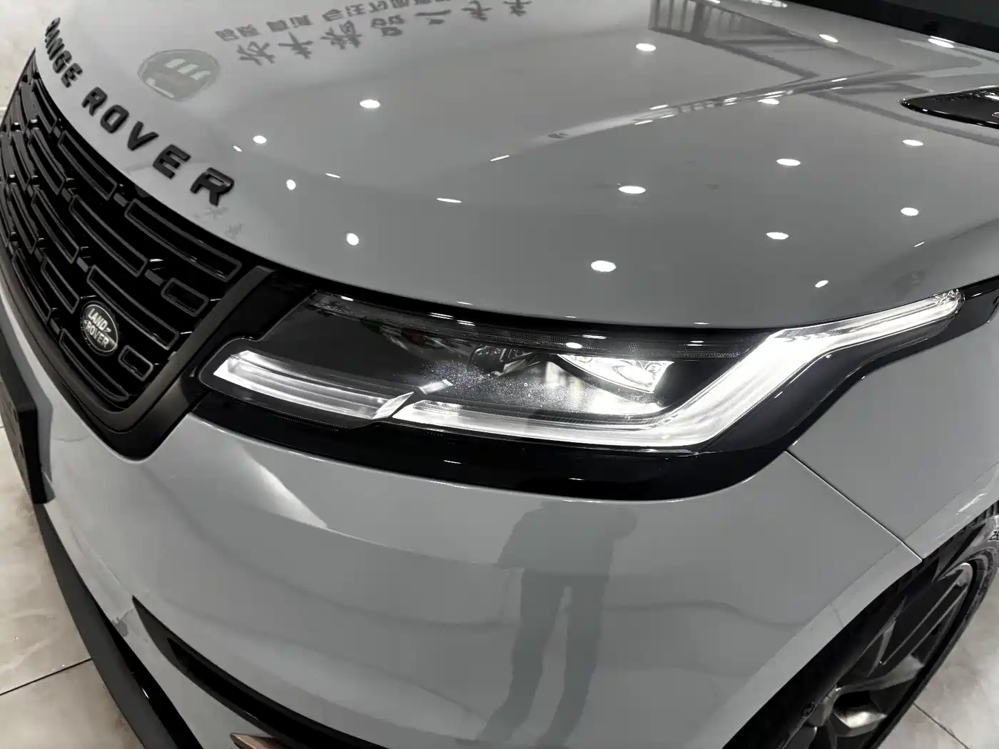 Land Rover Range Rover Velar 2024 Dynamic SE фото 8