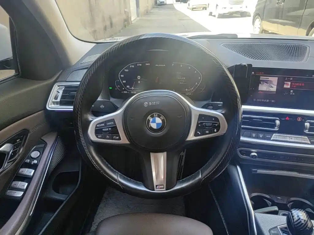 BMW 3-SERIES