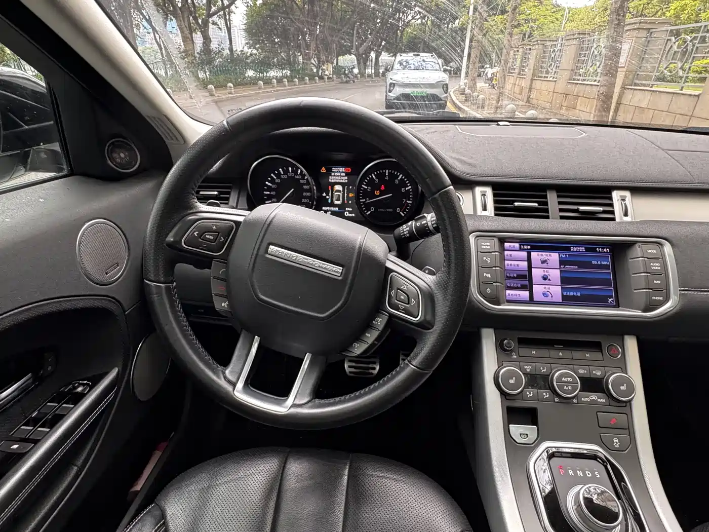 Land Rover Range Rover Evoque (Import) 2013 2.0T 5-door Dynamic Edition фото 9