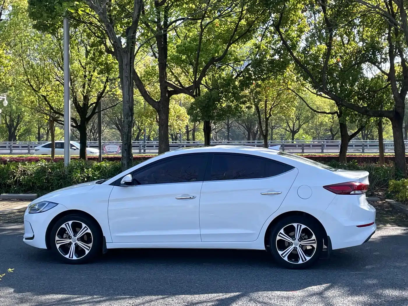 Hyundai Elantra 2018 1.4T DCT Dynamic·Vitality Model фото 10