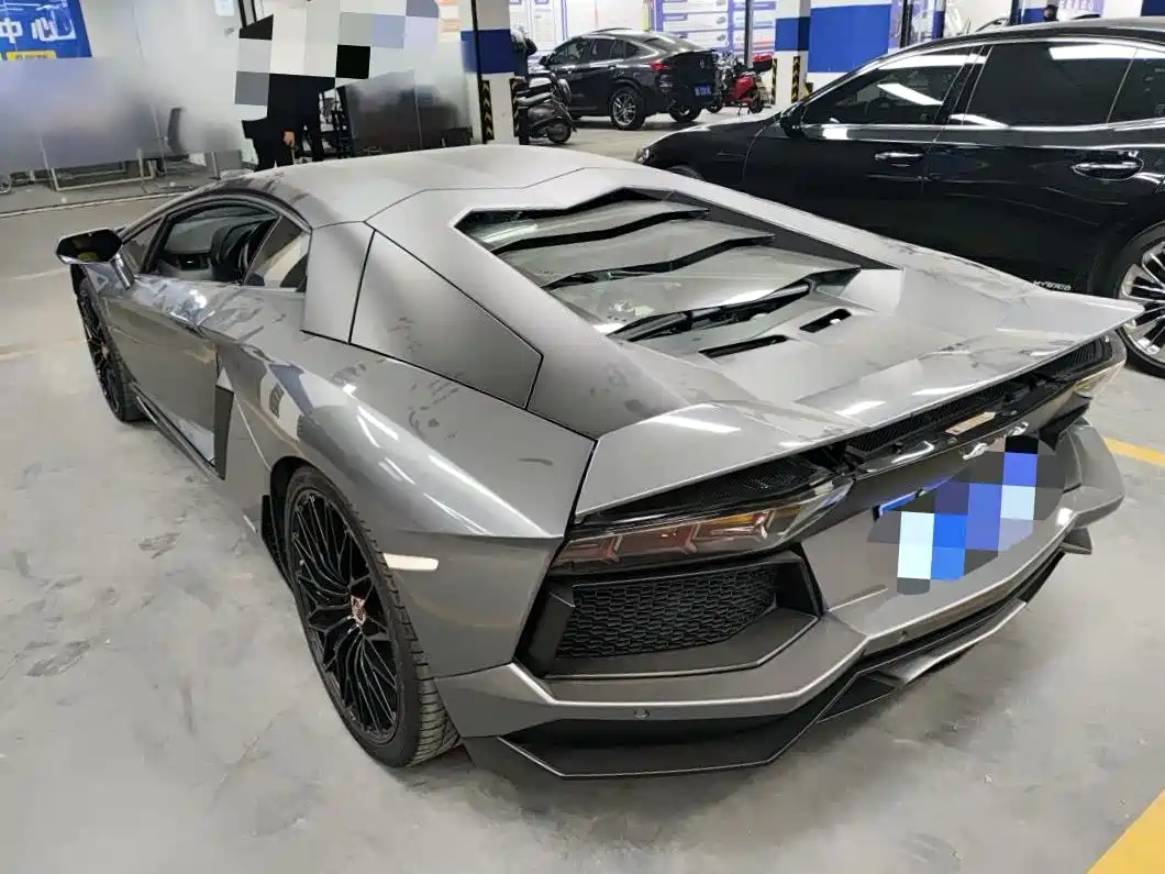 Lamborghini Aventador 2011 LP 700-4 фото 4