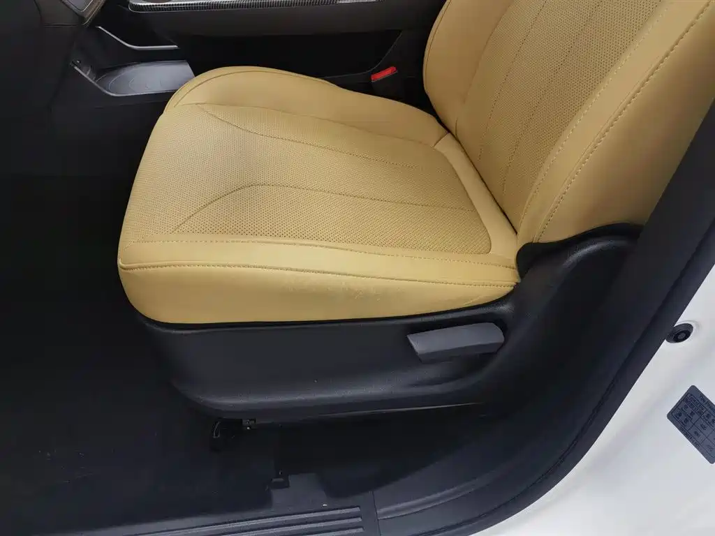 DONGFENG SCENERY E380