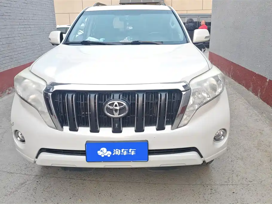 TOYOTA PRADO