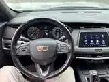 Photo 14 - Cadillac XT4