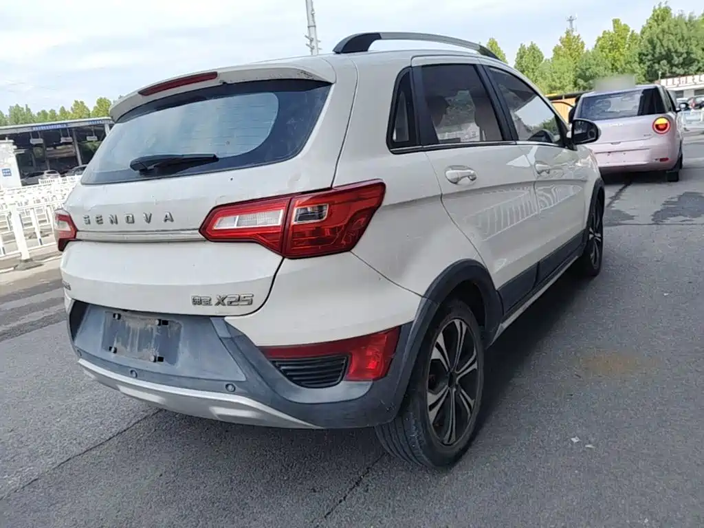 BAIC Senova X25 2017 2017 1.5L Auto Elite Navigation