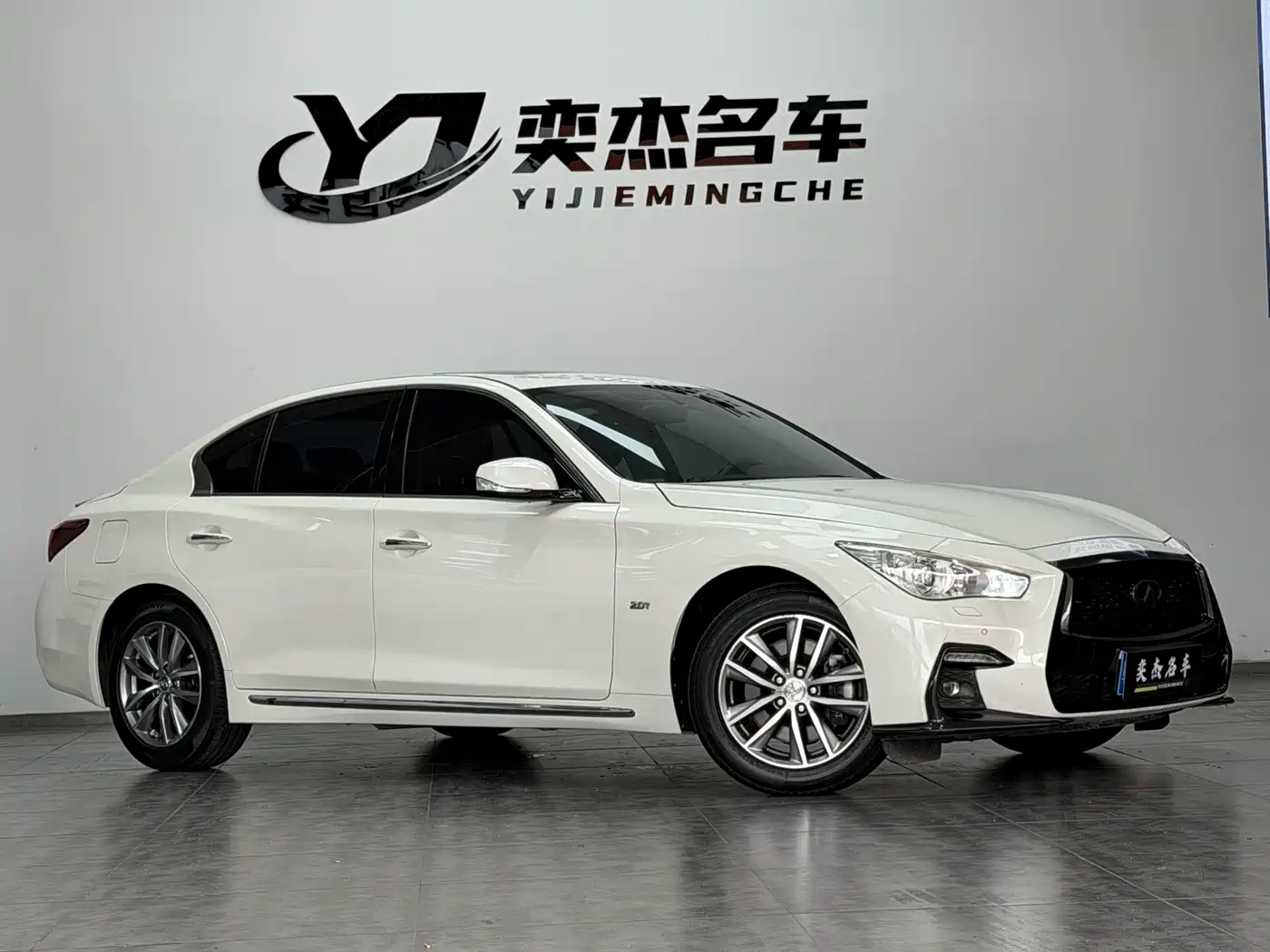 Infiniti Q50L 2019 2018 2.0T Comfort (China VI)