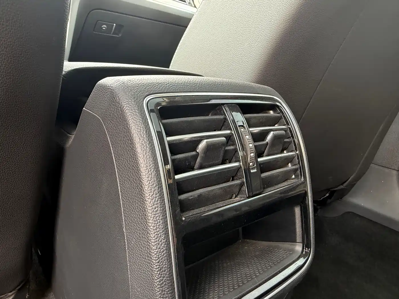 Volkswagen Magotan 2020 280TSI DSG Leading фото 15
