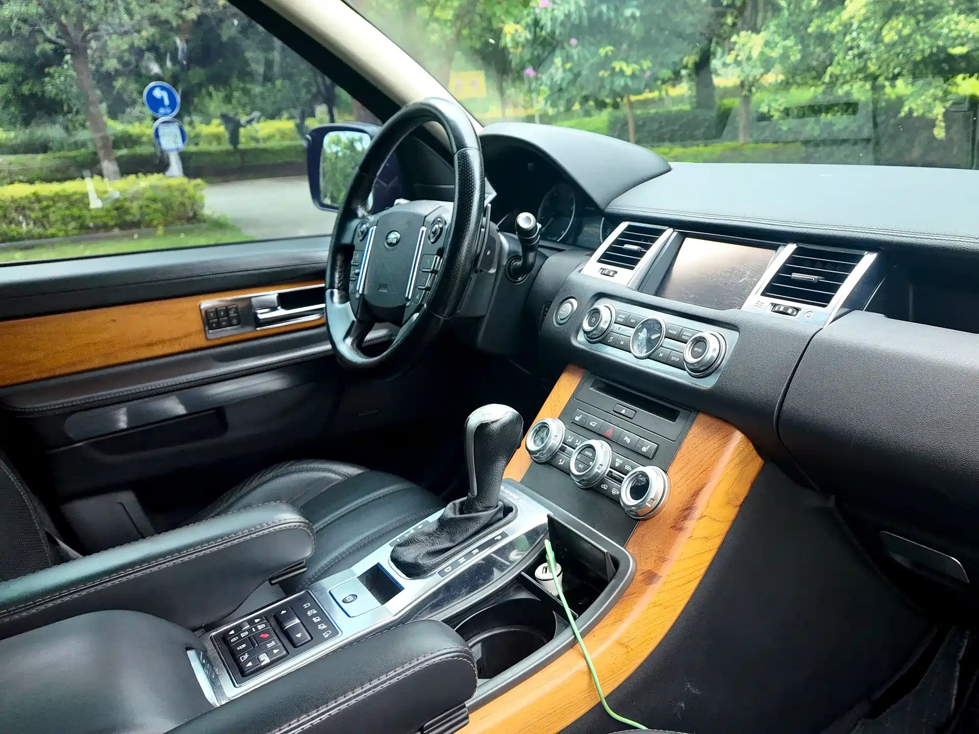 صورة 52 - Land Rover Range Rover Sport