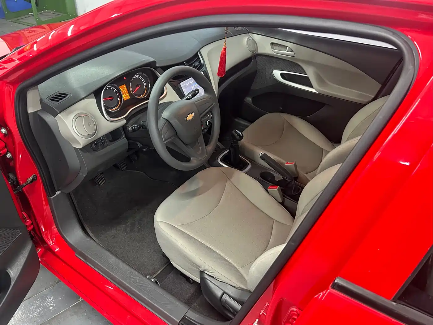 Chevrolet Sail 2015 Sail 3 1.5L Manual Ideal Sunroof Edition фото 8