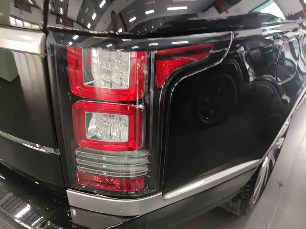 Фото 24 - Land Rover Range Rover