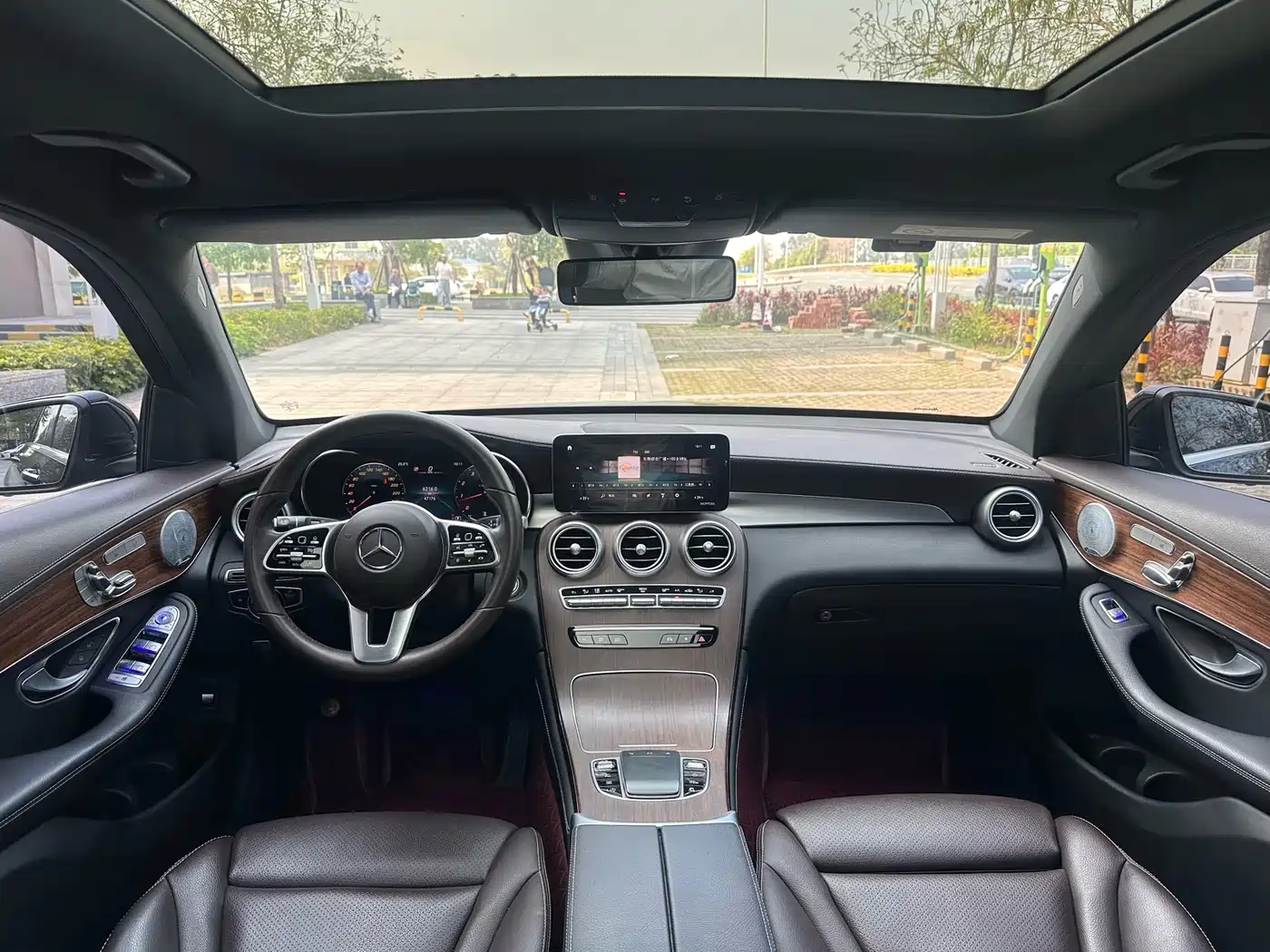 MERCEDES-BENZ GLC