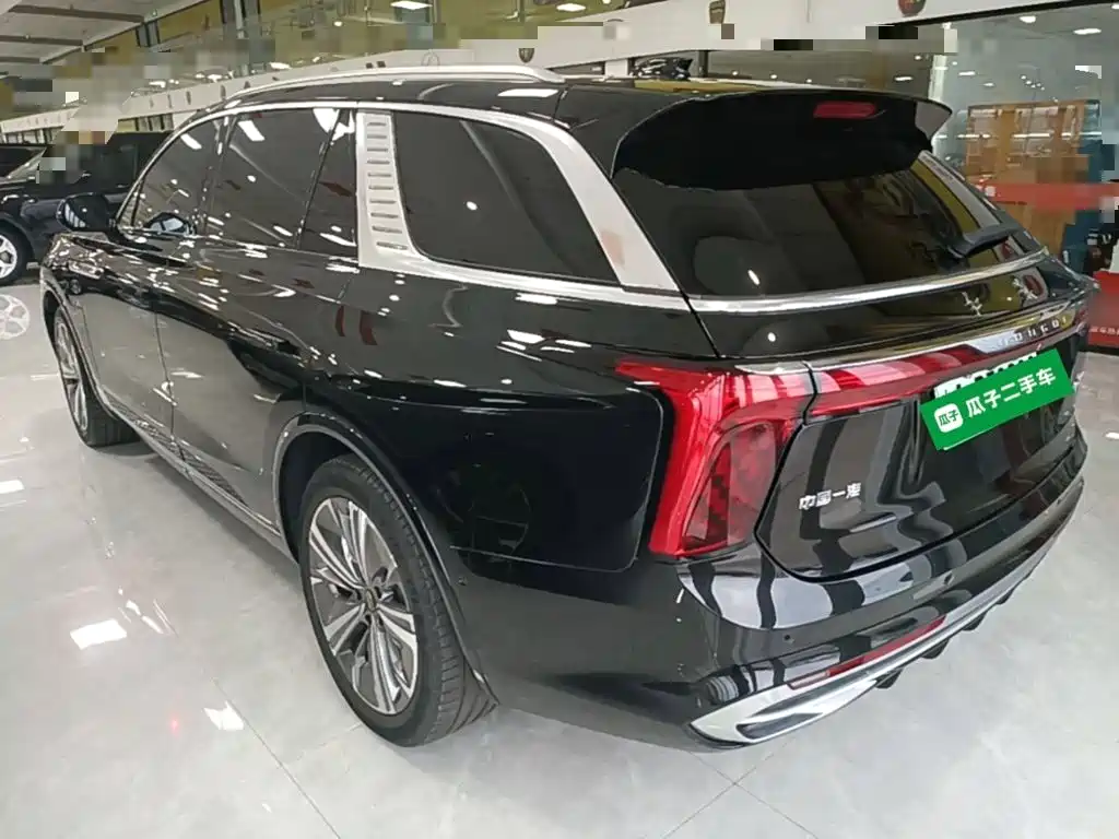 2023 Hongqi E-HS9